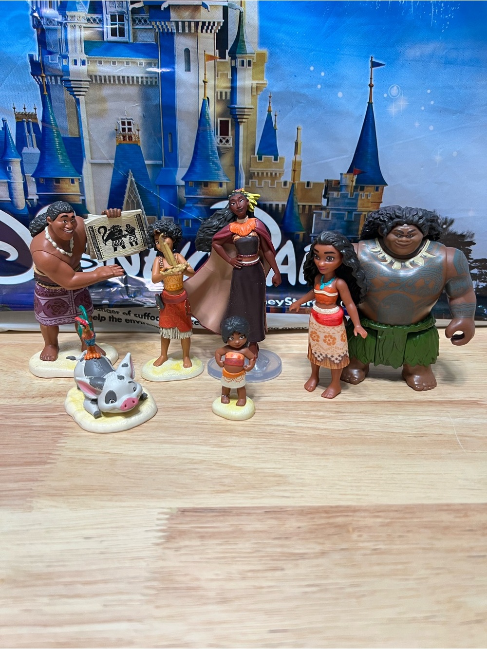 Disney Moana 2 Maui Pua Hei Hei Simea 7 pc Figurine Figure Playset